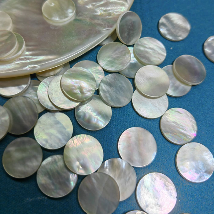 Natural mother of pearl shell beads