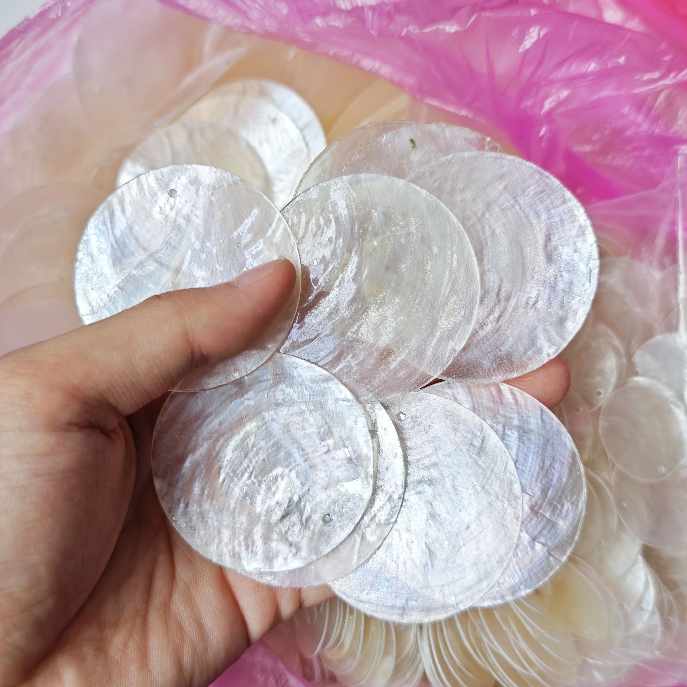 Natural capiz shell 
