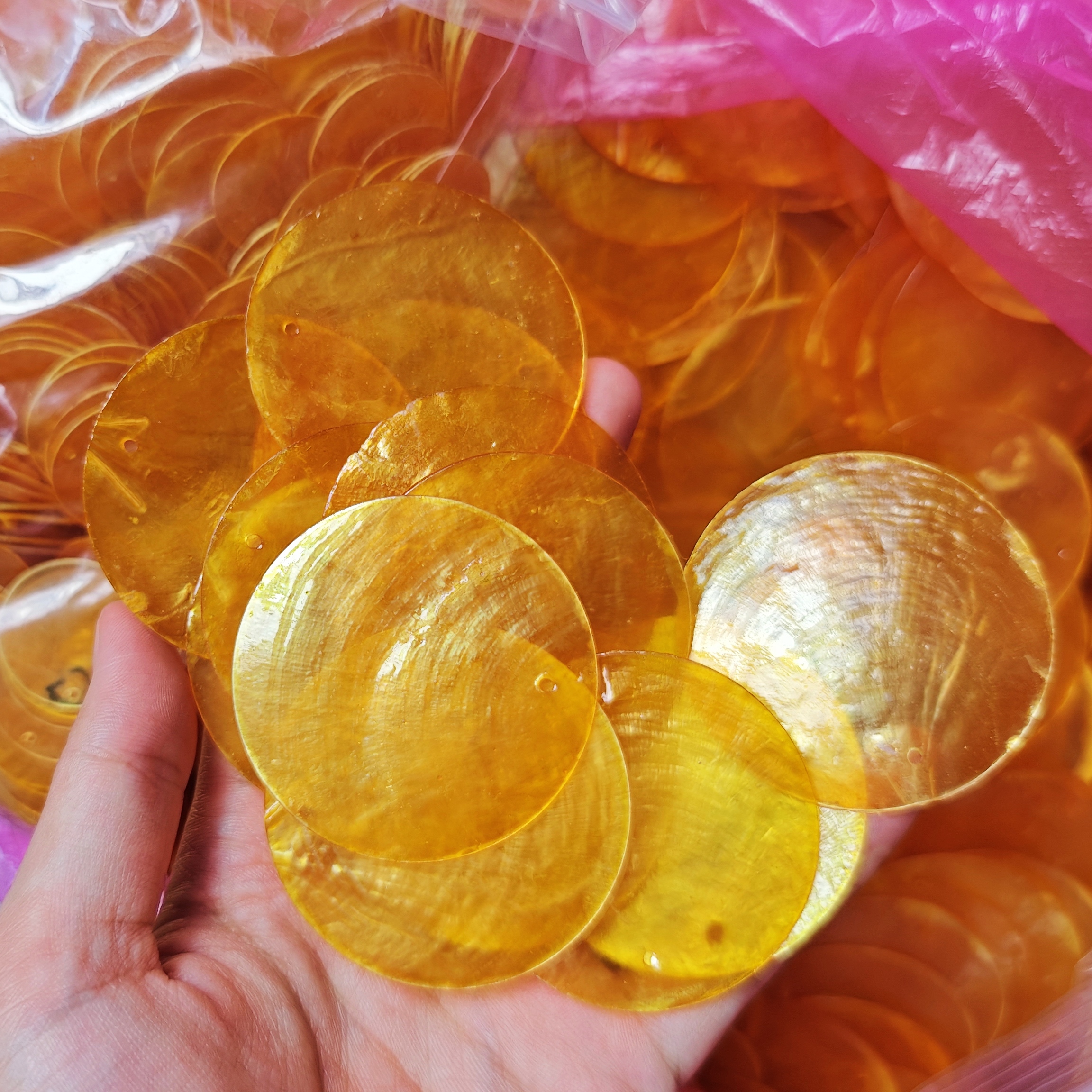 Natural capiz shell 