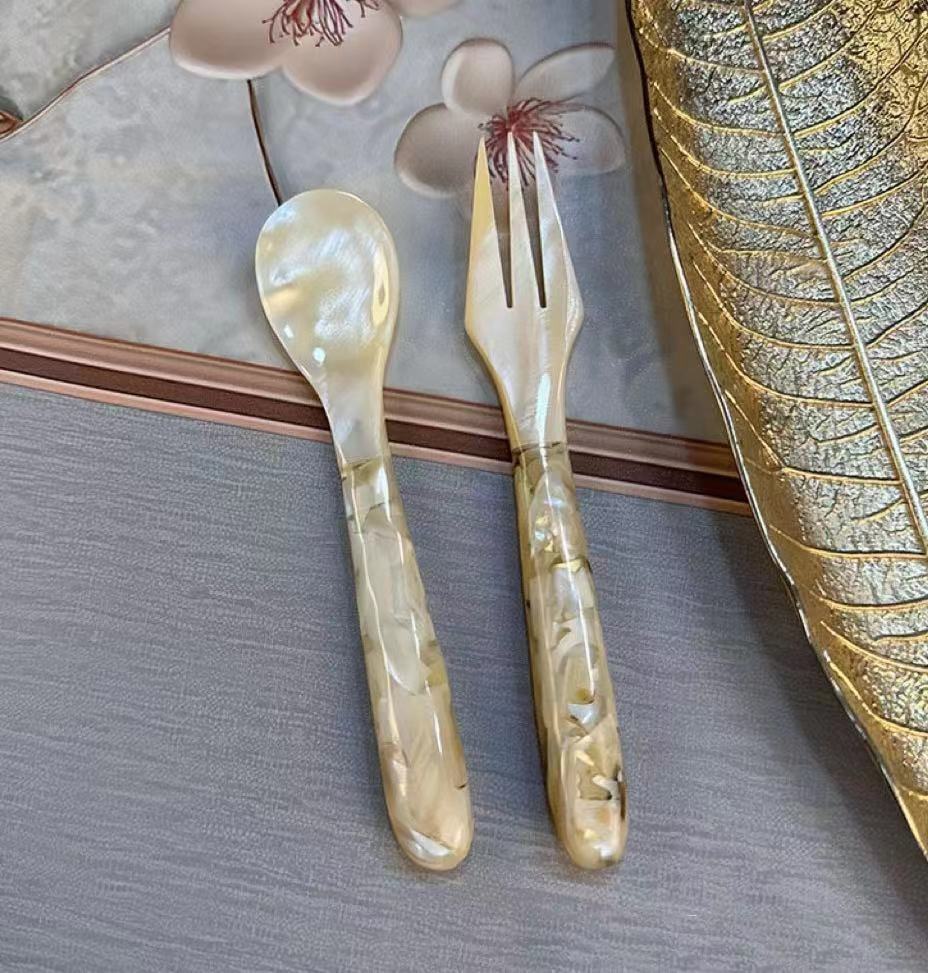 natural shell spoons