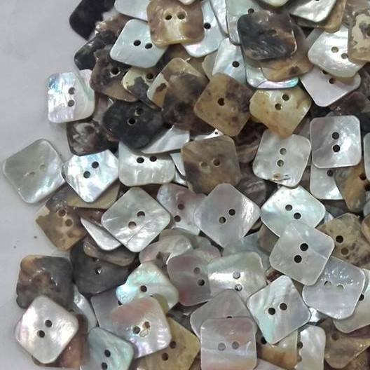 natural shell  buttons