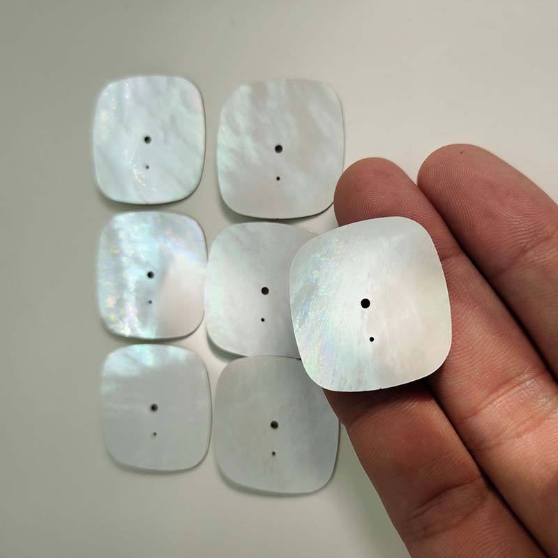 natural shell  buttons