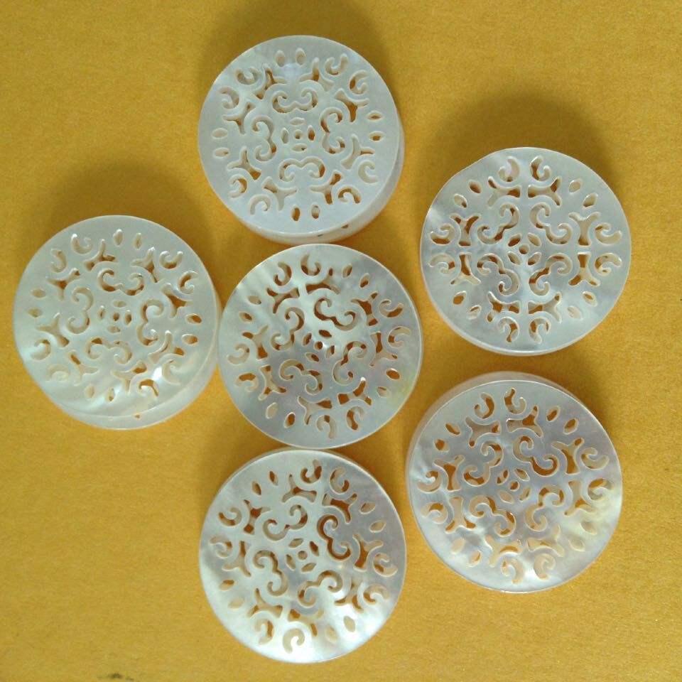 natural shell  buttons